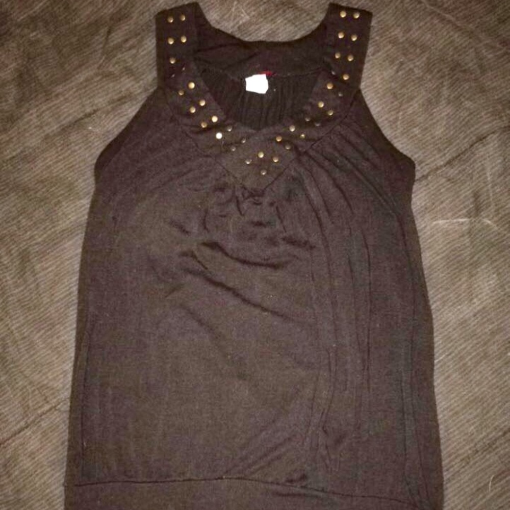 Black Top-Metal Accents