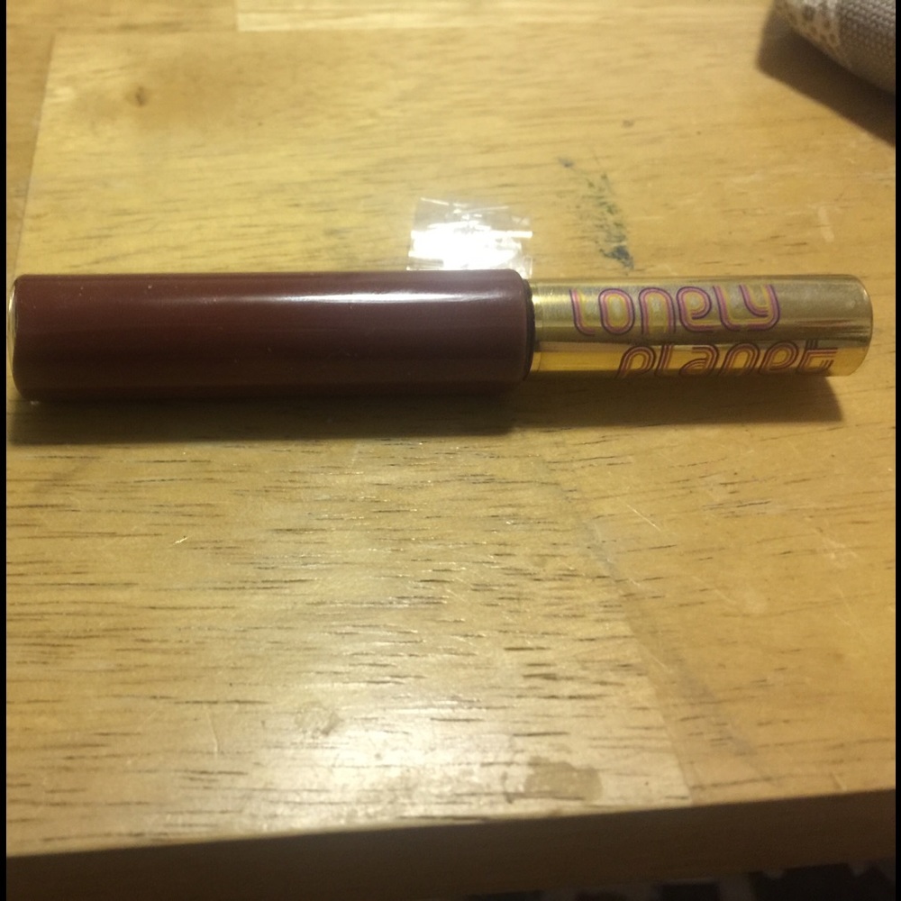 Lonely planet lipstick - untouchable