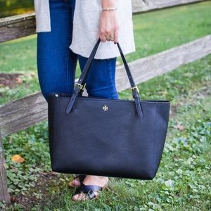 Tory Butch small York buckle