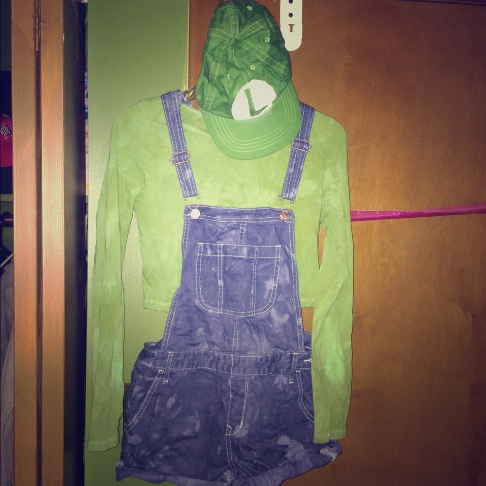 HALLOWEEN!!! Luigi Costume worn once!!