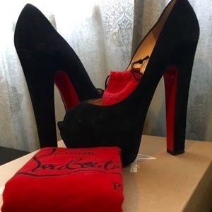 Christian Louboutin Daffodile Suede Peep Toe Pump