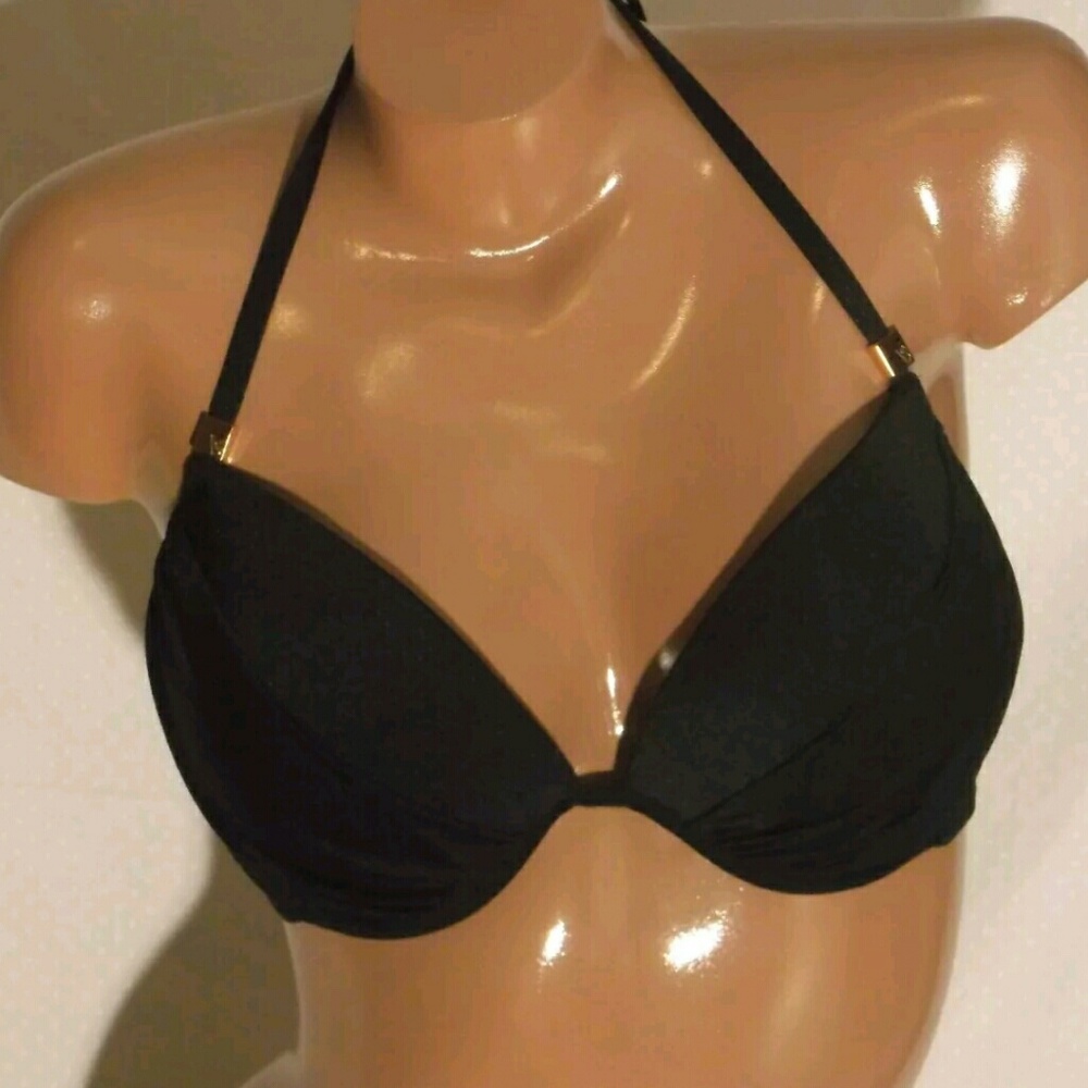 ❌SOLD❌ Victorias Secret The Tease bikini top.  34DD.