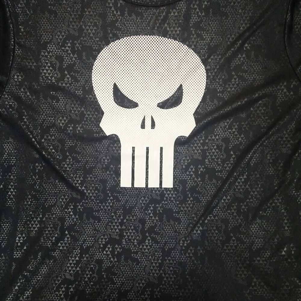 NWT Marvel's Punisher Shirt