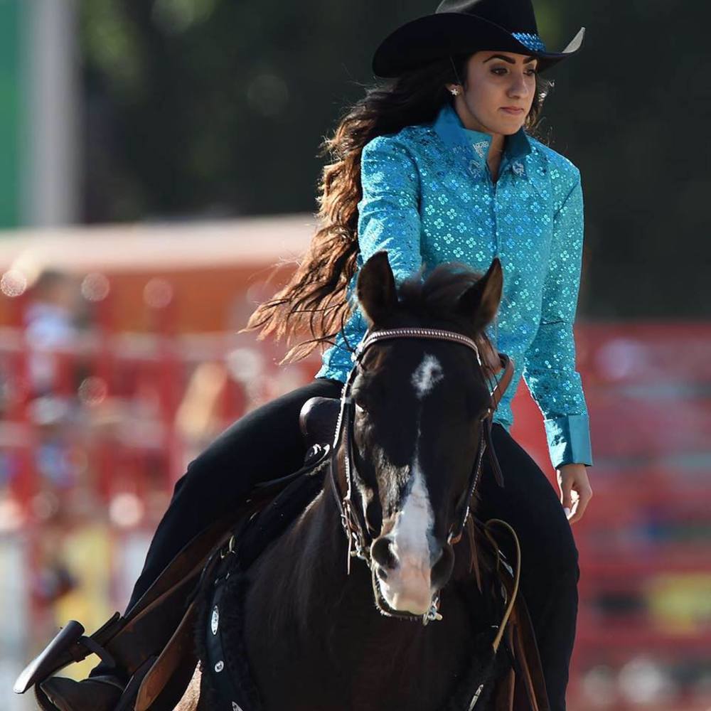 Meet your Posher, Cristina