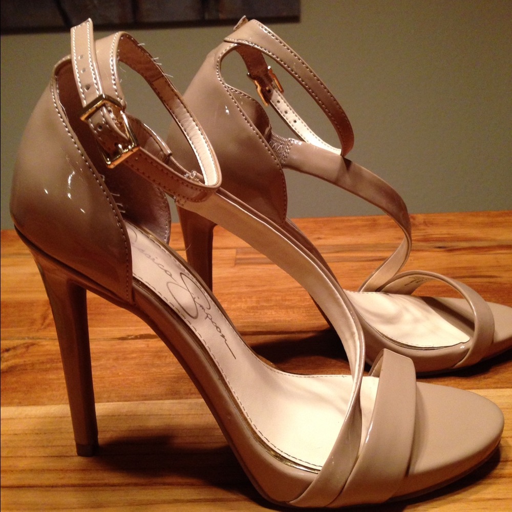 🌿Jessica Simpson nude heels🌿