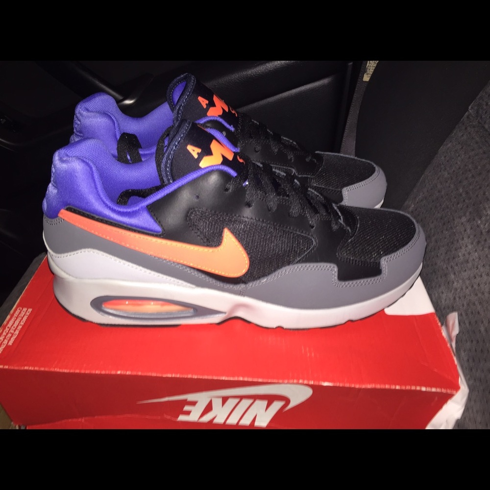 NIKE AIRMAX ST INTERNATIONAL SIZE 11.5