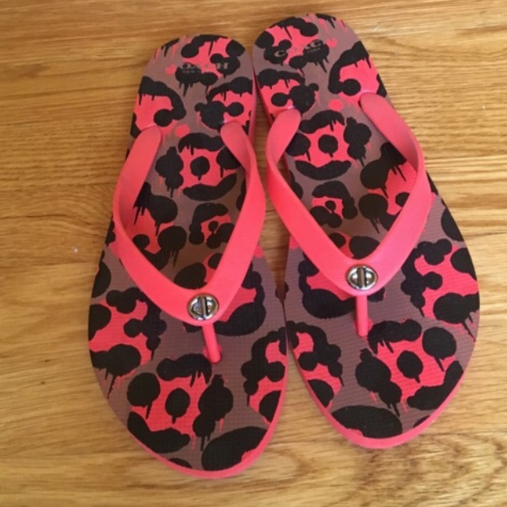 Alyssa Rubber Coach Flip Flops