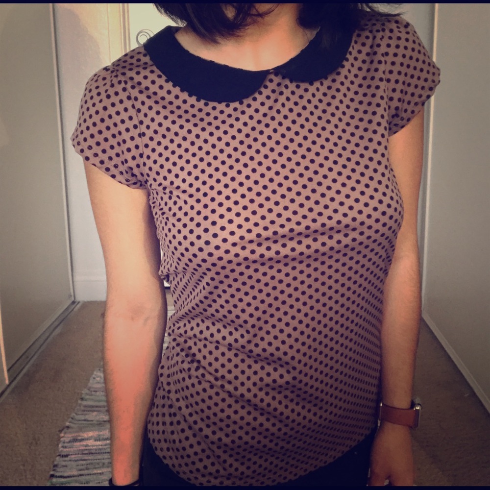 Blouse with collar