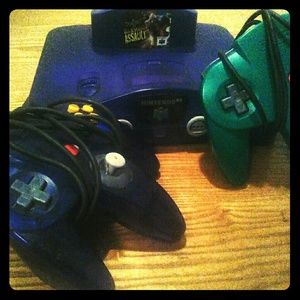 Nintendo 64 | 2 Controllers | Memory Card |