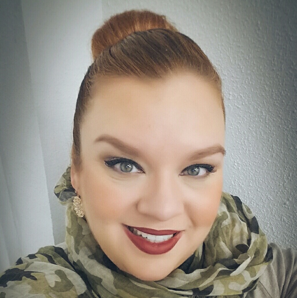 Meet your Posher, Lorena