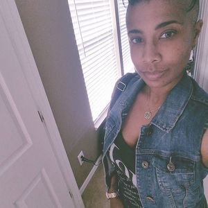 Meet your Posher, Eloiza