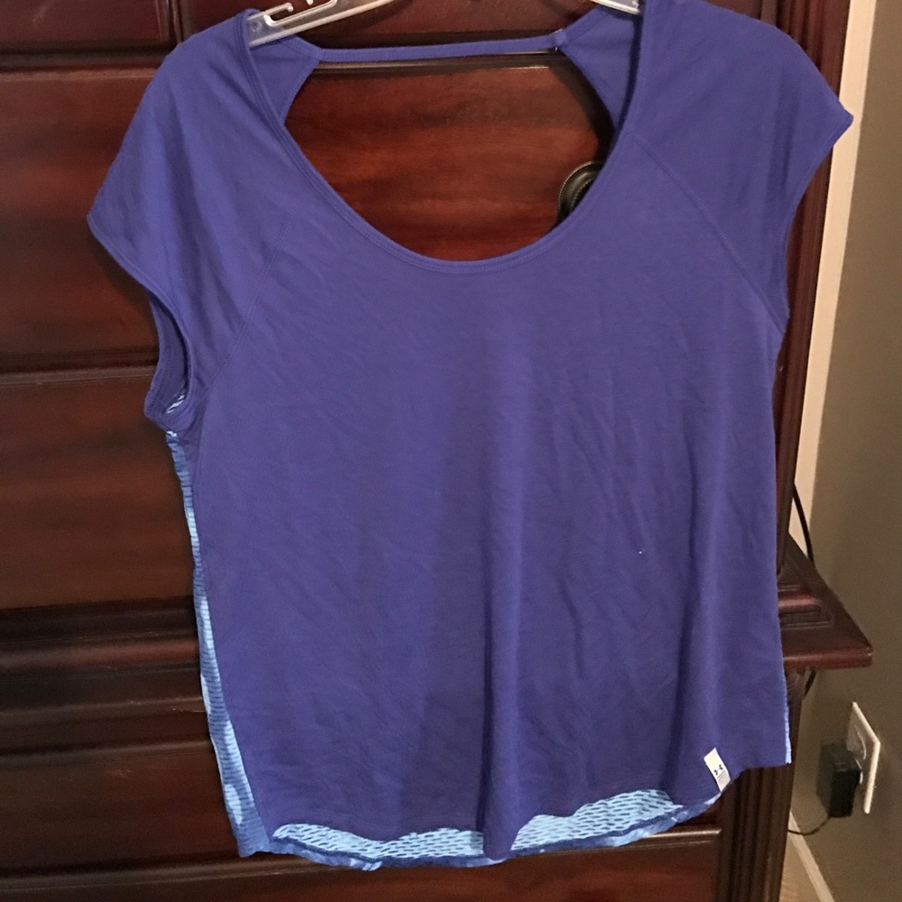 NWOT Under Armour work out shirt