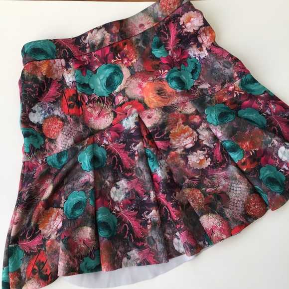 Shinestar Dresses & Skirts - Floral Scuba Skirt