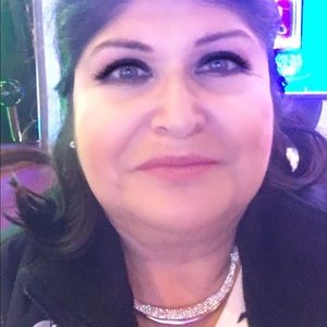 Meet your Posher, Diana