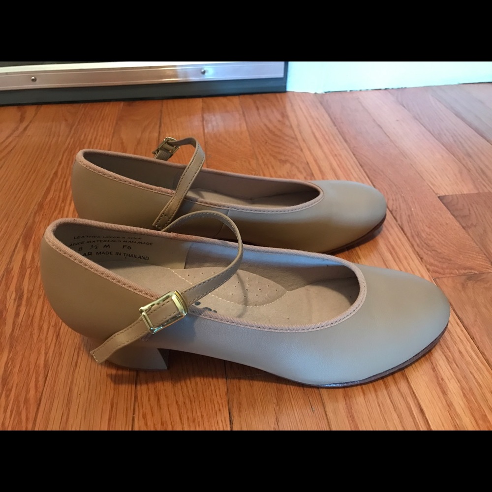 Capezio Mary Jane nude 8.5
