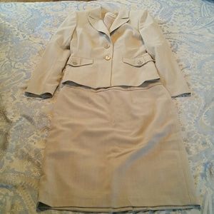 EUC calvin Klein skirt suit