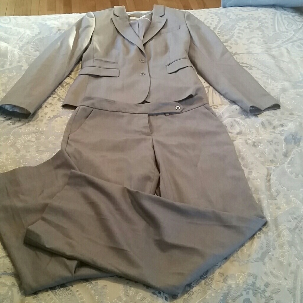 calvin Klein pant suit