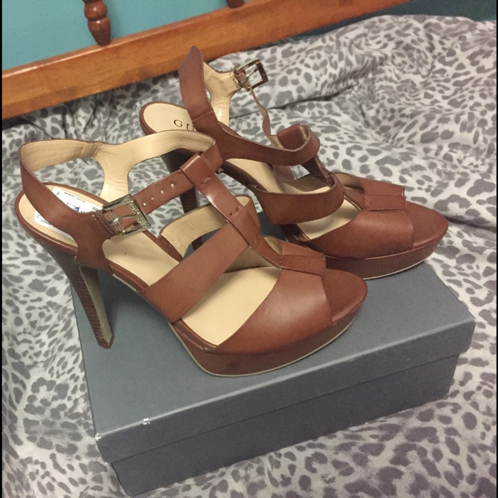 Size 10 Guess Shoes- never been worn!