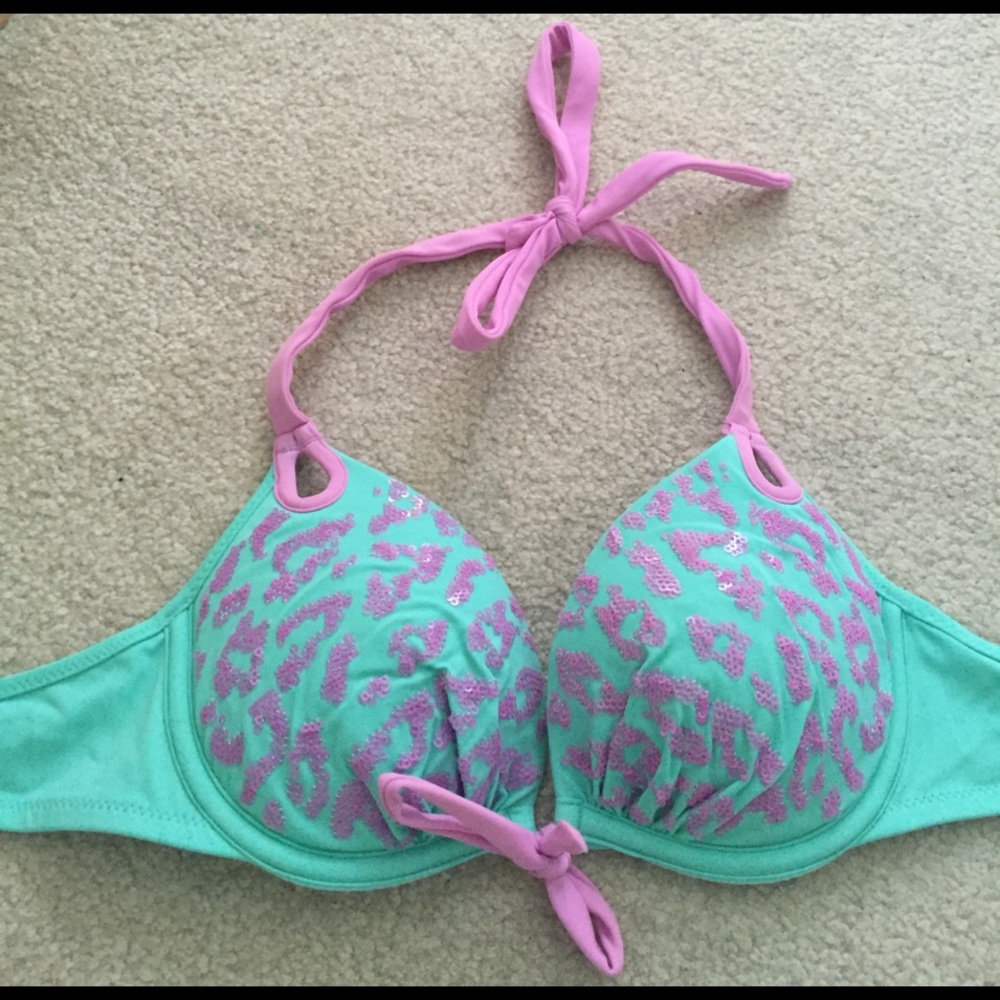 Victoria's Secret bombshell bathing suit top!