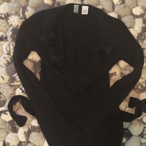 BKE Floral Appliqué sweater