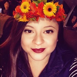 Meet your Posher, Talia