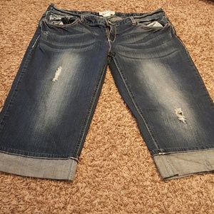 Maurices  capris 15/16