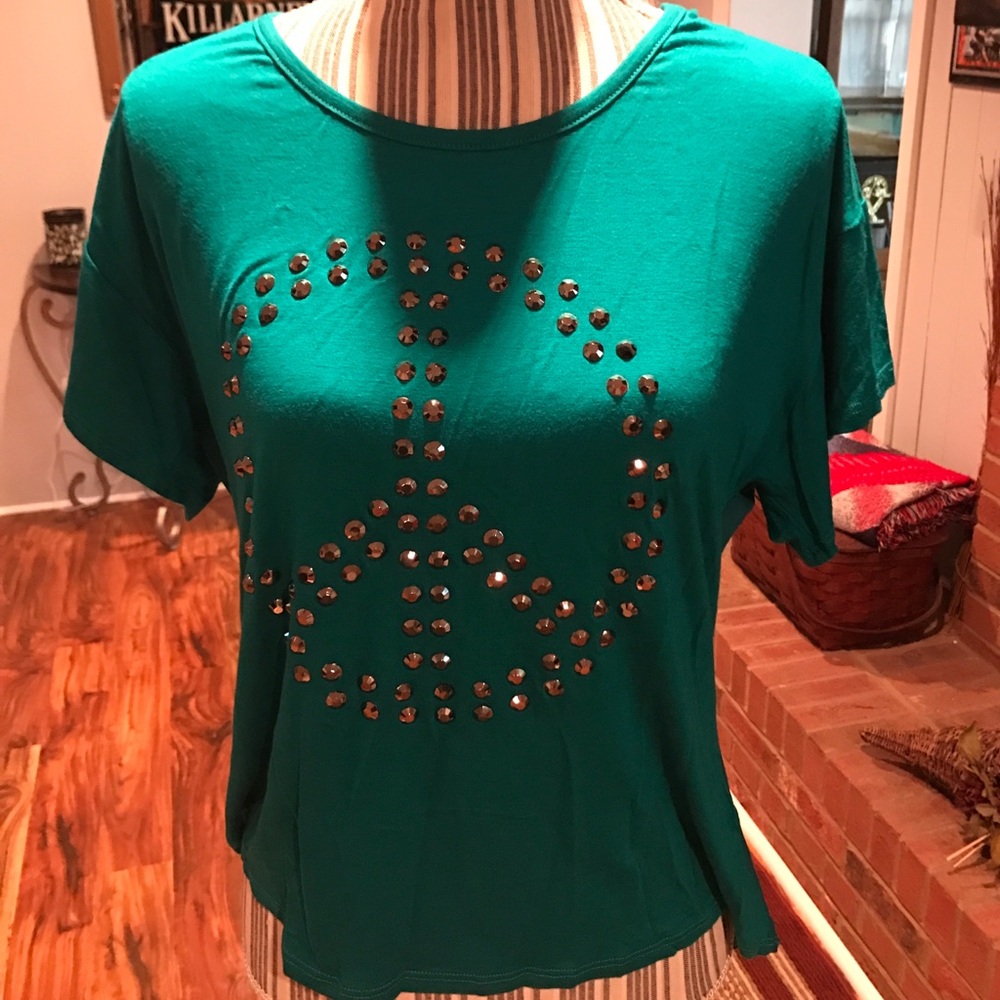 💥💥💥Buckle 👚💥💥💥NEE W/TAGS