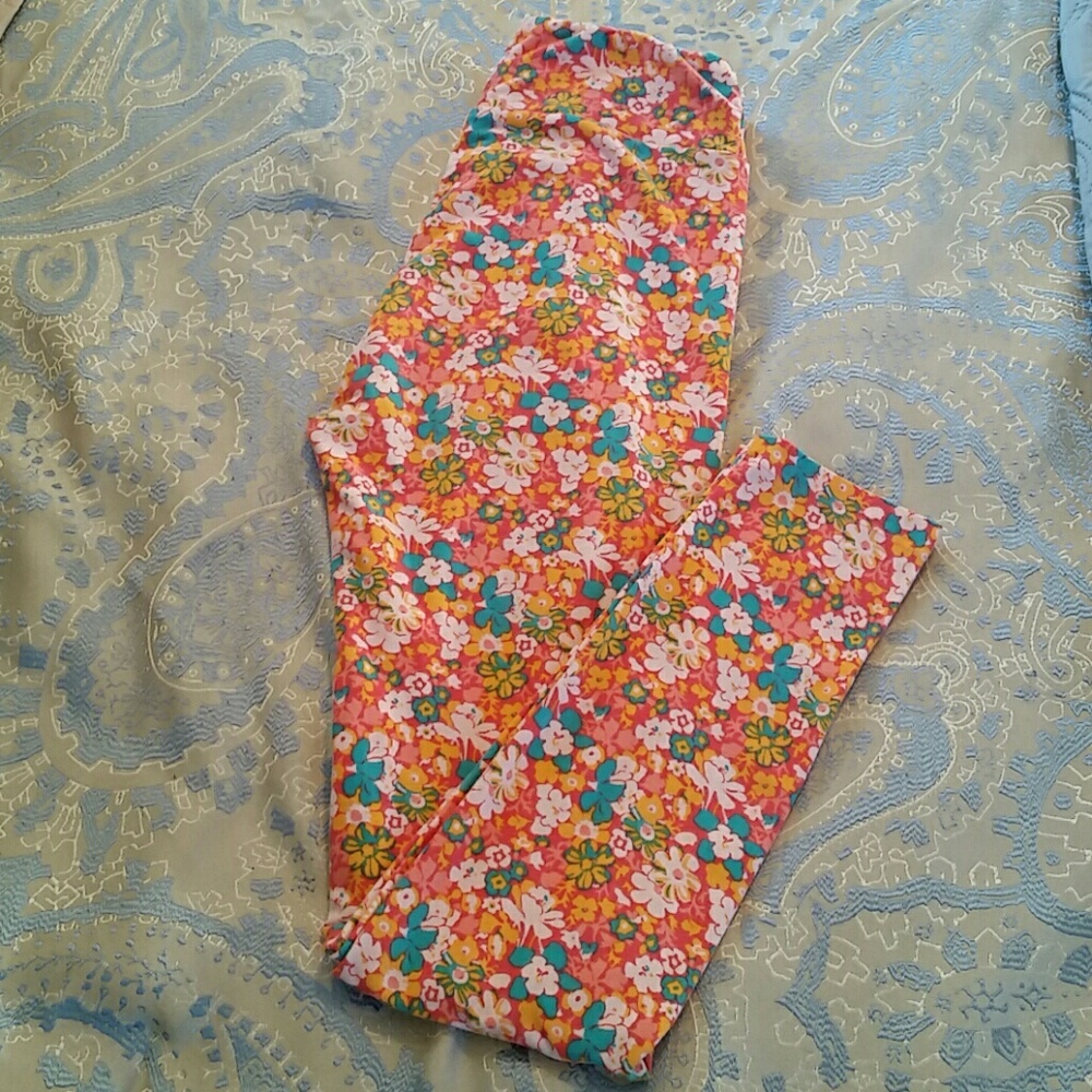 OS Lularoe leggings. Washed per LLR standards