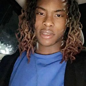 Meet your Posher, Dennis