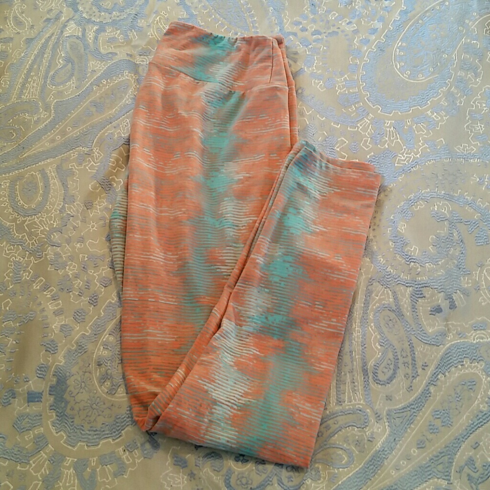 OS Lularoe leggings. Washed per LLR standards