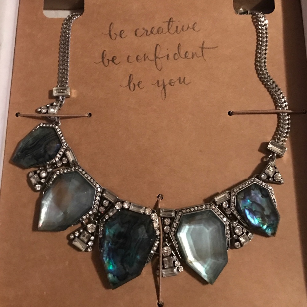 Northern lights stmt necklace. Sale today only