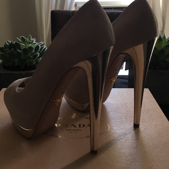 Authentic Prada Bicolor Peep Toe Heels - Picture 2 of 4