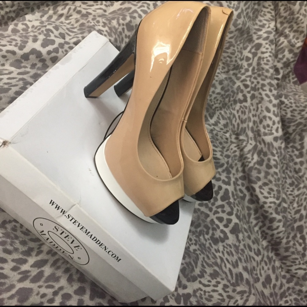 Steve Madden peep toe platform shoes