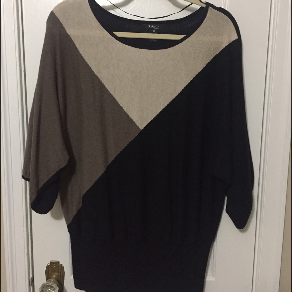 Style & Co. black and tan 3/4 sweater