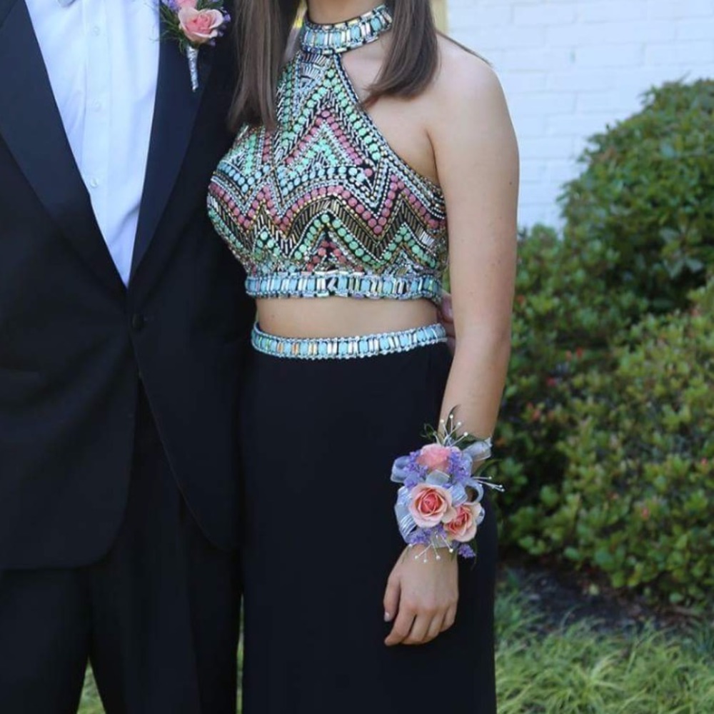 Prom dress fitted to size 2.