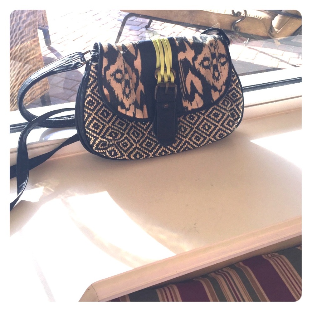 Mossimo boho print and straw satchel
