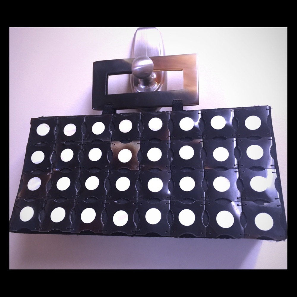 Unique spring handbag w/ Mother of Pearl details