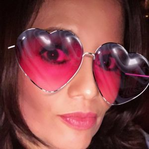 Meet your Posher, Eloina