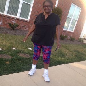 Meet your Posher, Trenia