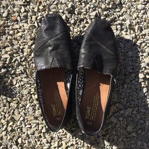 Black Sparkly Barely Used Toms!! Women's Size 8