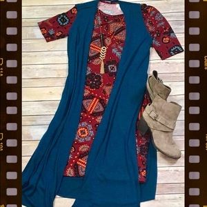 LulaRoe Joy! Sea-blue casual, love the color
