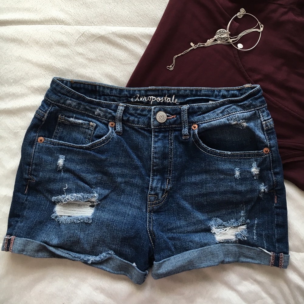 Aeropostale High-Waisted Shorts - Size 4