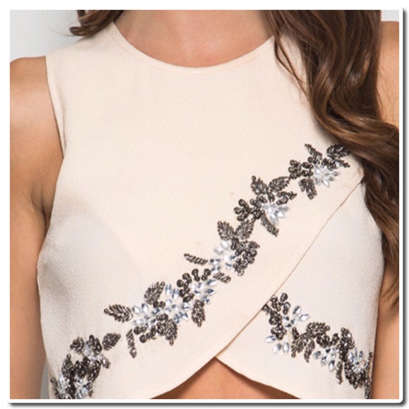 SLEEVELESS EMBELLISHED CROP TOP - Picture 3 of 6