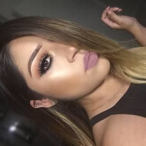 Meet your Posher, Cynthia