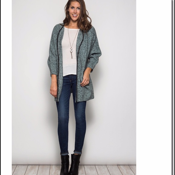 FIRM- LONG SLEEVECoat in Jade - Picture 2 of 7