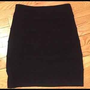 Guess brand Black body con skirt