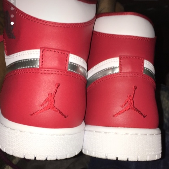 Gym red Retro 1 main image 4