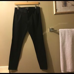 Banana Republic Sloan Fit Pant. Black, size 4
