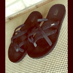 Black Teva Flip Flops