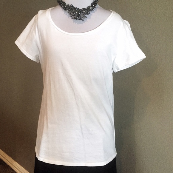 Coldwater Creek Tops - ❌SOLD‼️❌Coldwater Creek White Scoop Neck Shirt